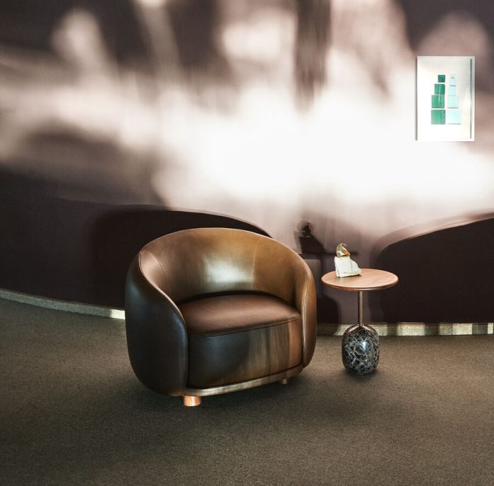 A Welcome armchair - Image 5