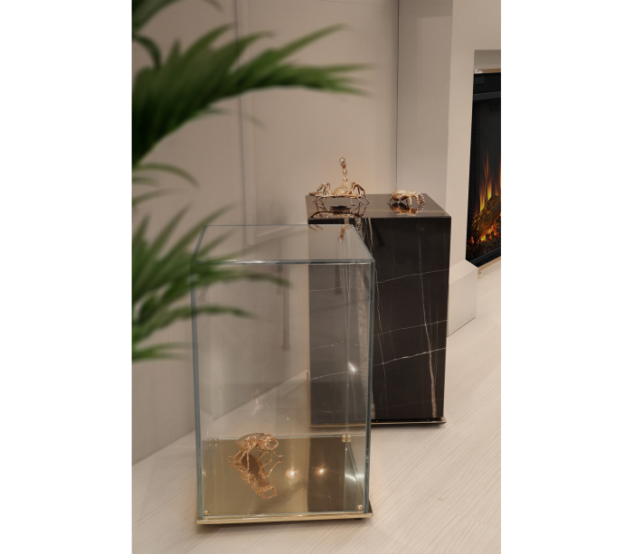 METAMORPHOSIS SIDE TABLE - Image 8