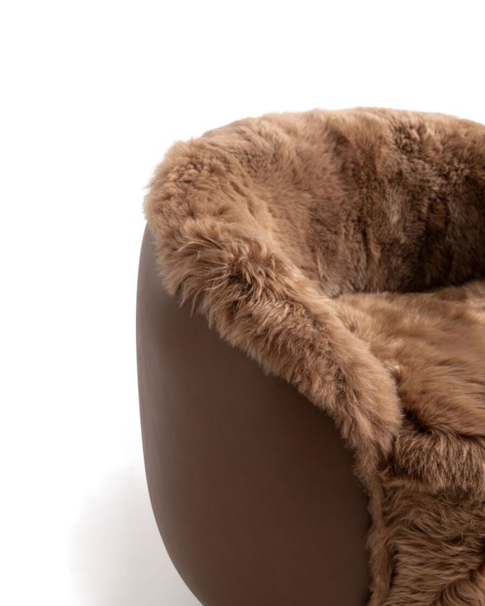 A Welcome armchair - Image 2