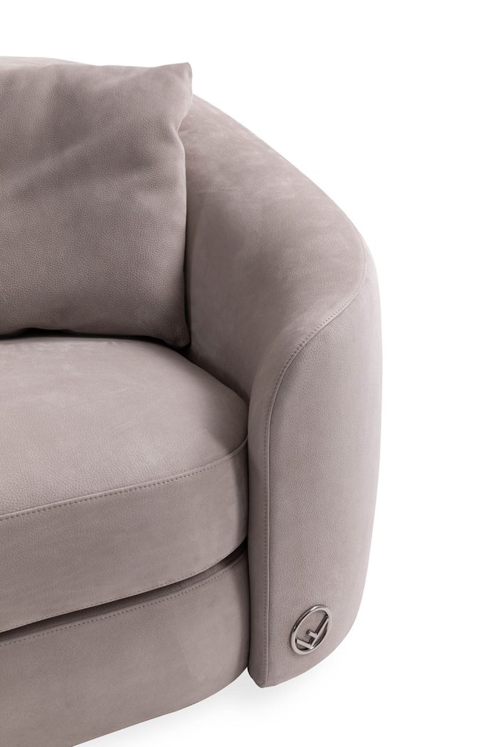 BRADLEY SOFA - Image 6